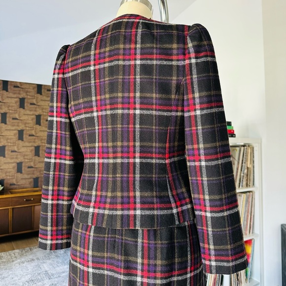 Vintage 70’s/80’s Plaid Wool Skirt Suit Set - Picture 10 of 15